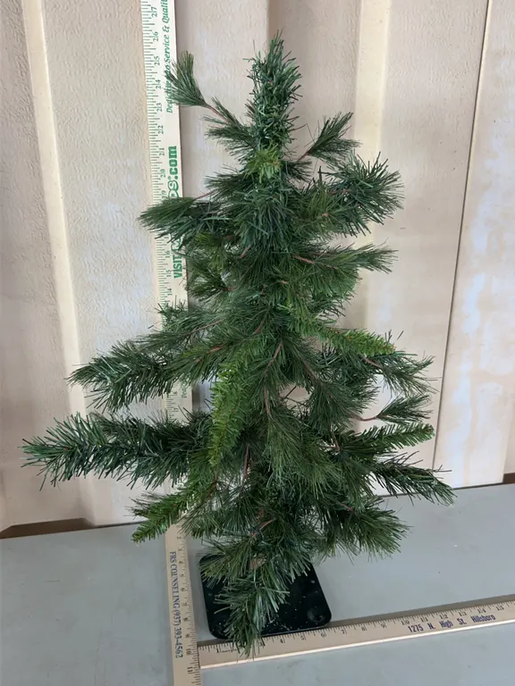 Small Christmas Tree 26" Tall
