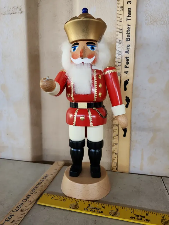 Wooden Nutcracker Missing Item To Hold 15.5" Tall
