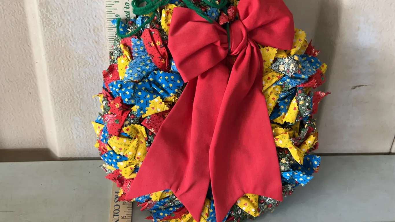 Vintage Handmade Wreath 10" (Plastic Covering Straw Wreath Is Damaged)