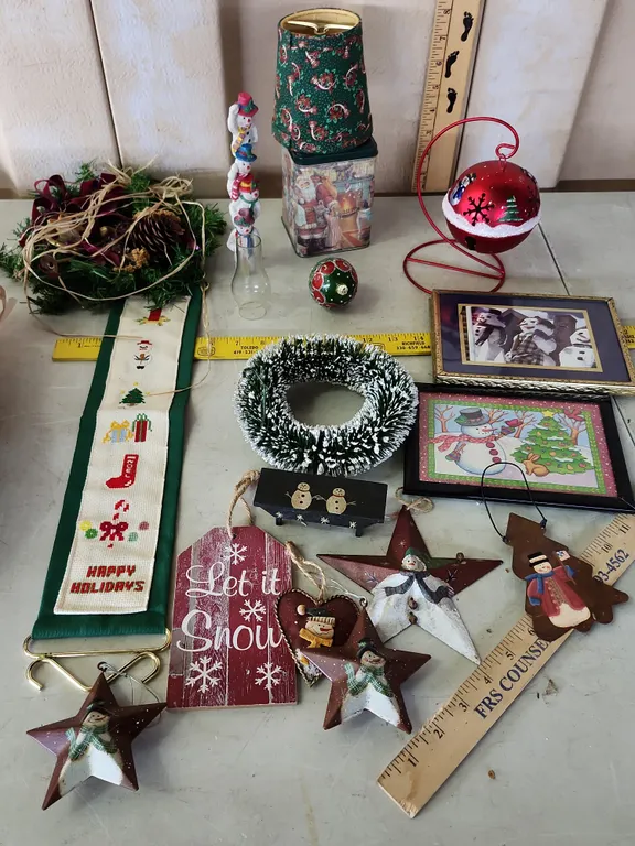 Christmas Tins, Mini Shade, & Ornaments