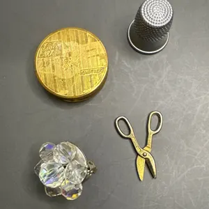 Vintage Sewing and Cosmetic Accessory Lot with 1950s Gold Compact