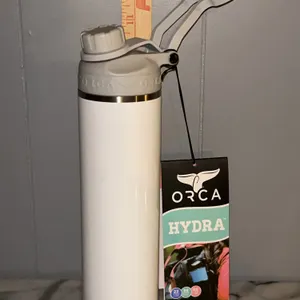 New Orca Hydra 22 oz Insulated Tumbler Bottle Pearl