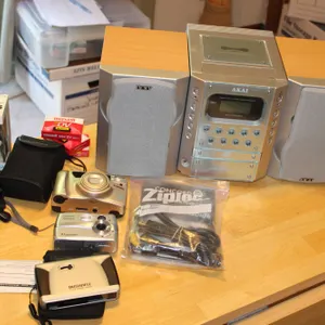 AKAI Stereo & Cameras
