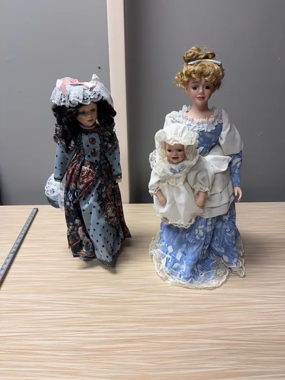 Mother & baby / Girl