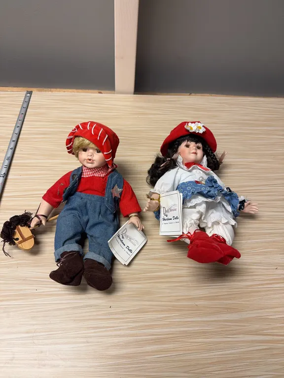 Duck House Heirloom Dolls Boy & Girl