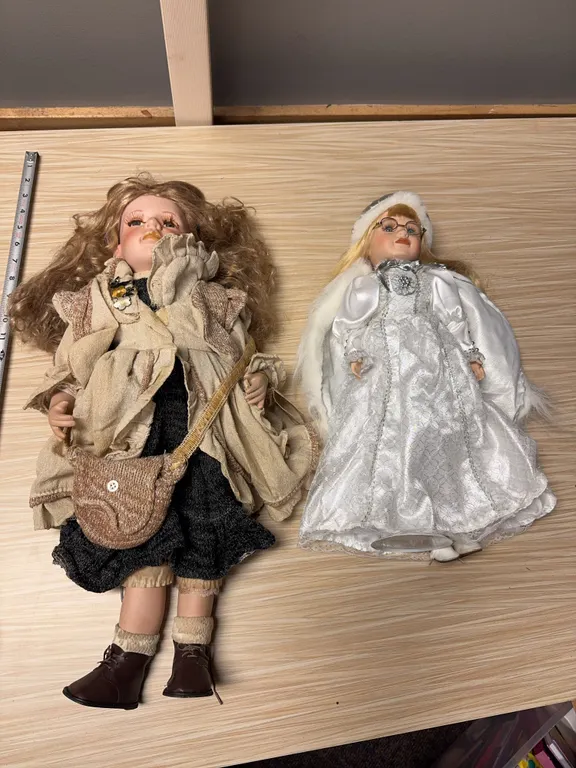 Swan Collection / Christmas Dress Porcelain Dolls