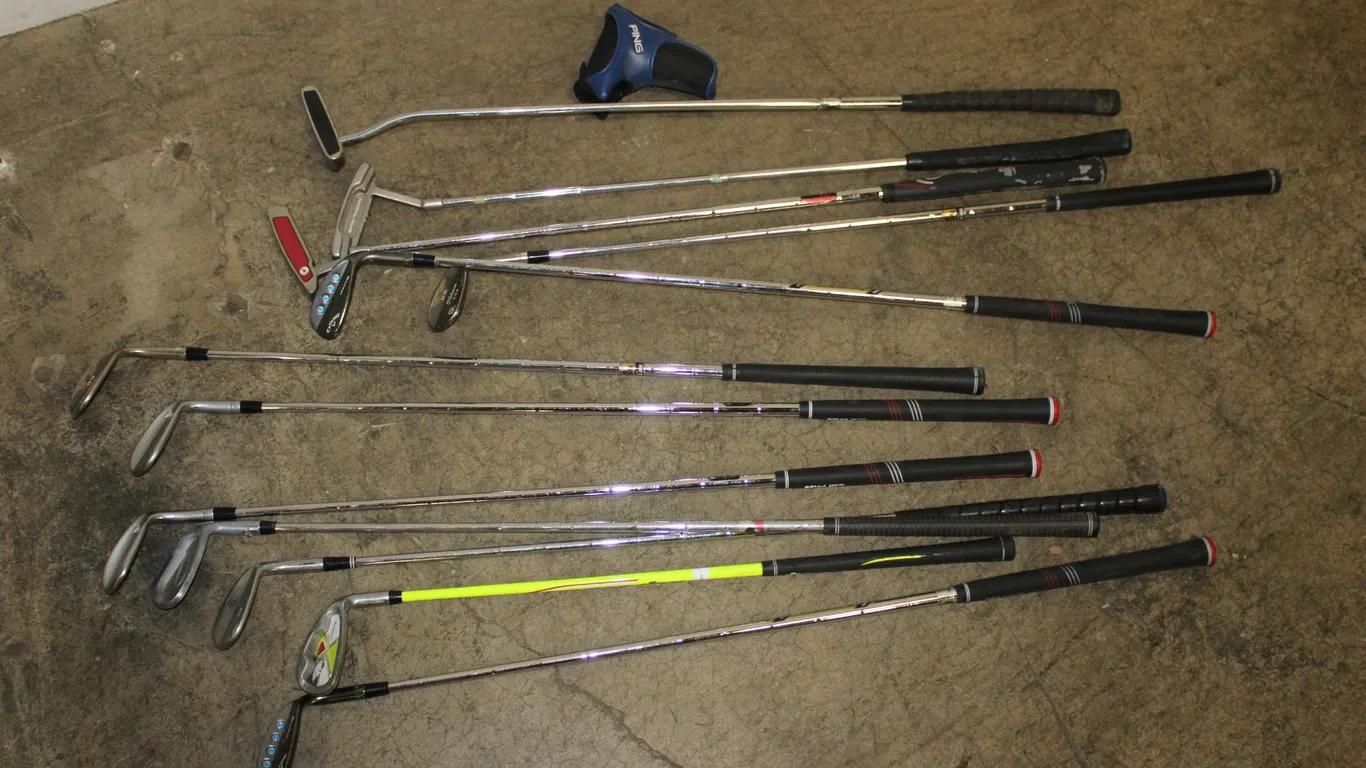 Golf Clubs & Putters