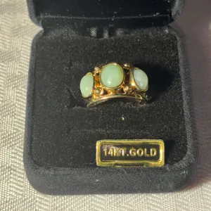 14K Jade 3 Stone Ring