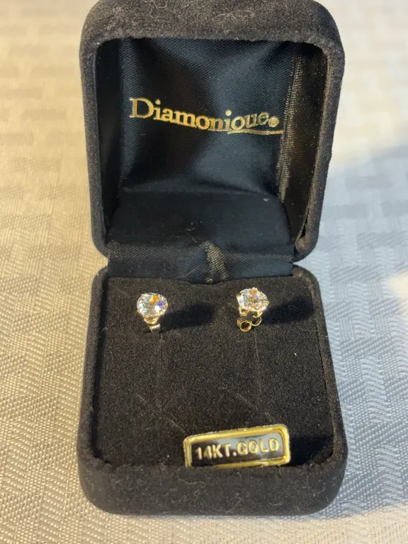 14K Two Karrot Stud Earrings