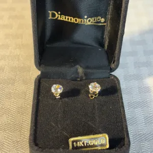 14K Two Karrot Stud Earrings