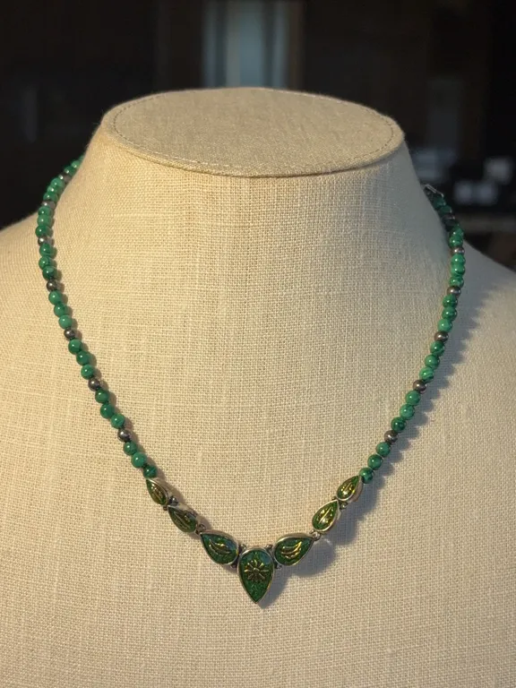SW Sterling Silver Malachite Beaded Necklace