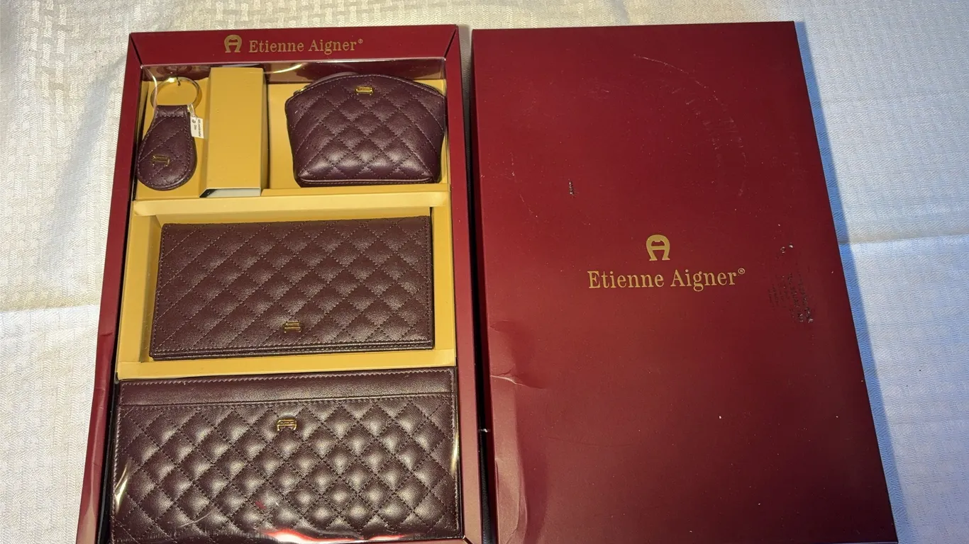Etienne Aigner Wallet Gift Set