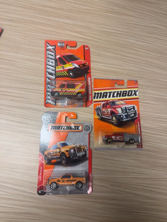 MATCHBOX: 2012 60 anniversary Reno master ambulance MBX heroic rescue #2 – 2010 emergency response F