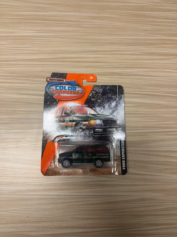 MATCHBOX COLOR CHANGERS 2017: Ford expedition