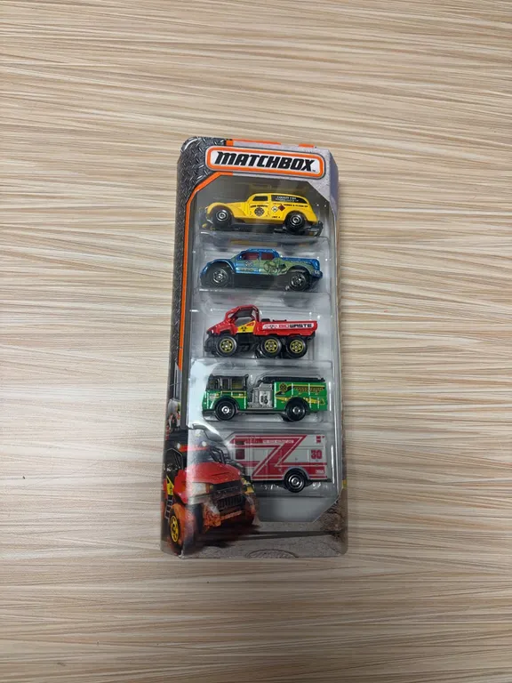 MATCHBOX 5 CAR SET : 2016 HEROIC VEHICLES