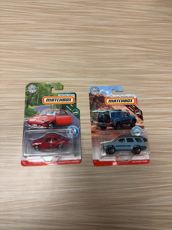 MATCHBOX MOVING PARTS : 65 Volkswagen type three fastback -2000 Nissan Xterra 