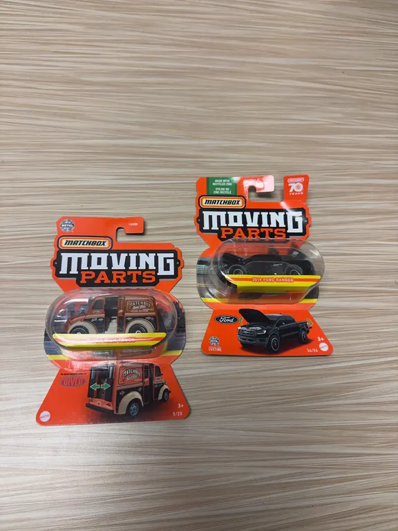 MATCHBOX MOVING PARTS : Divco milk truck -2019 Ford Ranger