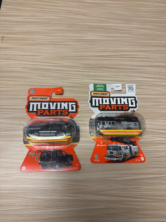 MATCHBOX MOVING PARTS : 2000 Nissan Xterra - Seagrave fire truck