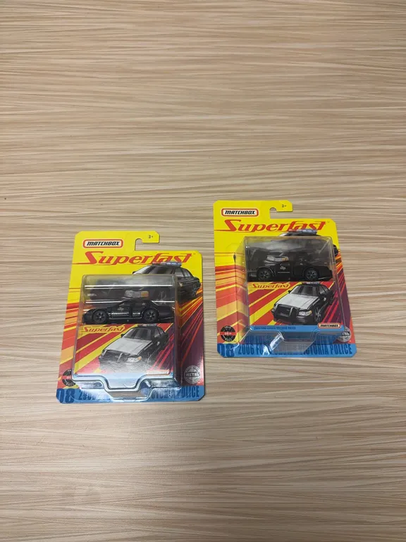 MATCHBOX SUPERFAST 2006 Ford Crown Victoria Police (2)