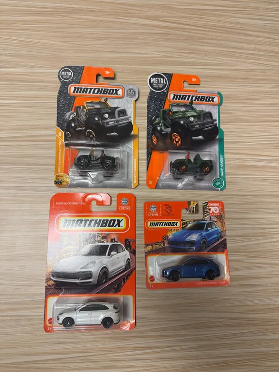 MATCHBOX: Cliff Hanger / Porsche Cayenne Turbo