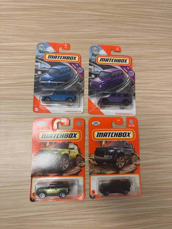 MATCHBOX: ‘15 Mercedes Benz G550 / 2020 Land Rover Defender 90