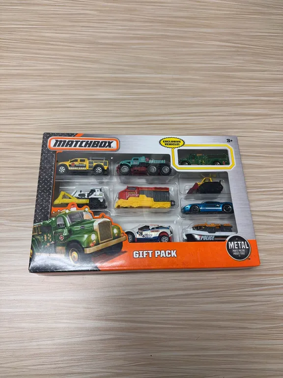MATCHBOX : 9 Car Gift Set