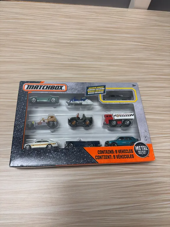 MATCHBOX 9 CAR GIFT SET
