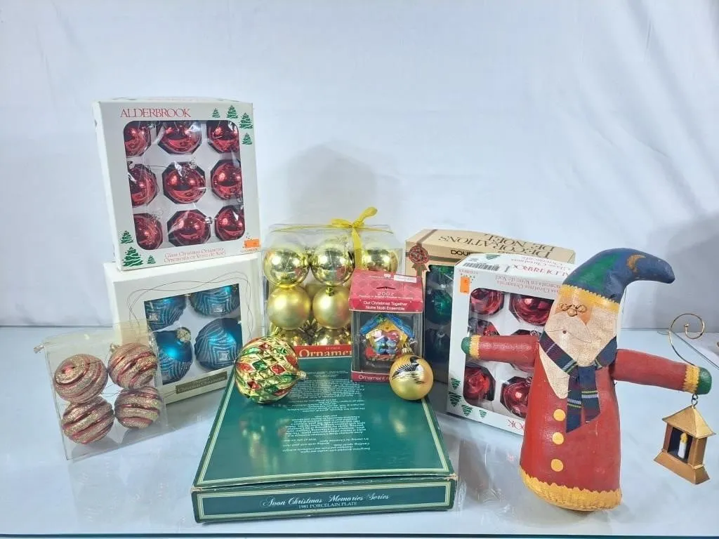 Assortment of Glass & Plastic Christmas Ornaments