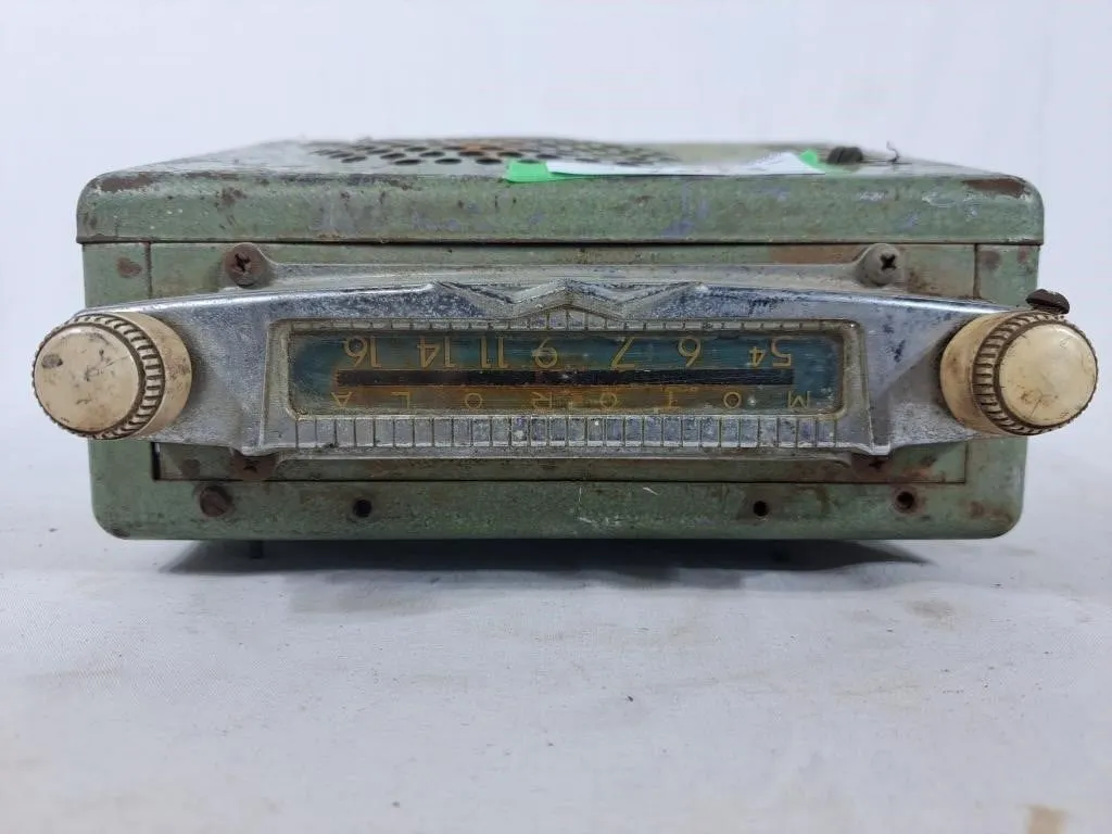 Vintage Motorola AM Radio