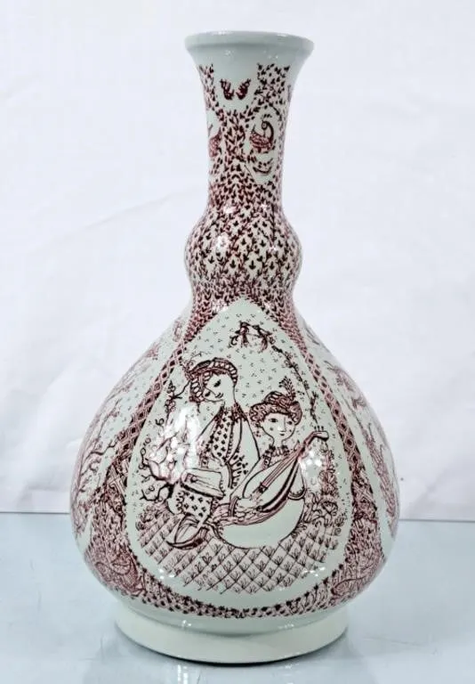 Beautiful Bjorn Wiinblad for Nymolle Vase - Fun