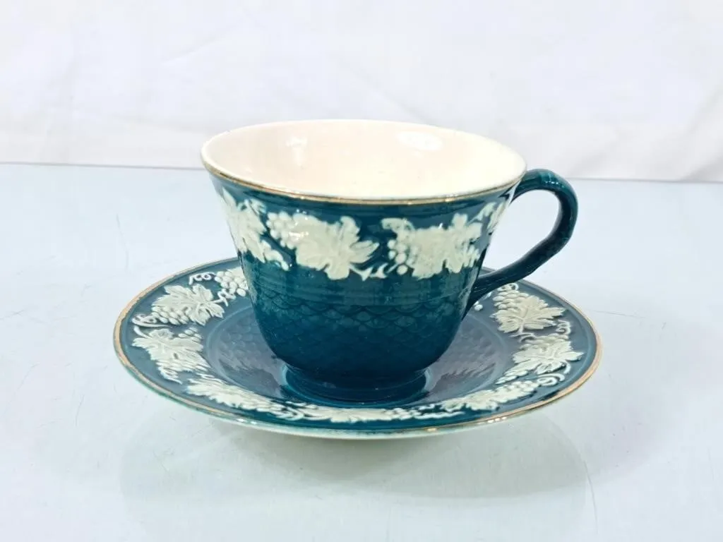 Beautiful Teal Green Vintage Wade Royal Victoria