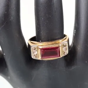 Gorgeous 10K ring with 2 tested diamonds and