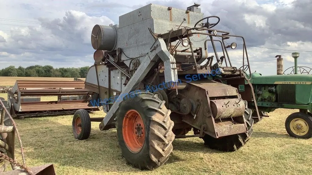 ALLIS CHALMERS GLEANER BALDWIN E COMBINE