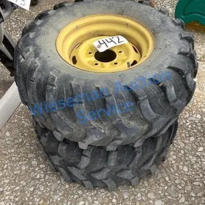 JOHN DEERE GATOR REAR TIRES WITH WHEELS