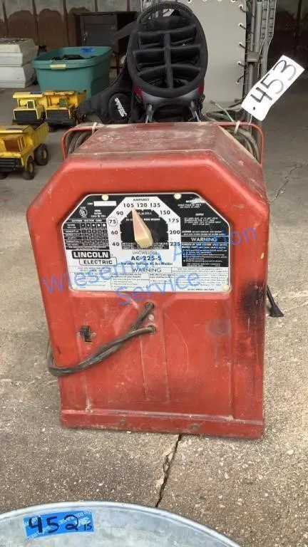 LINCOLN 225-S ARC WELDER