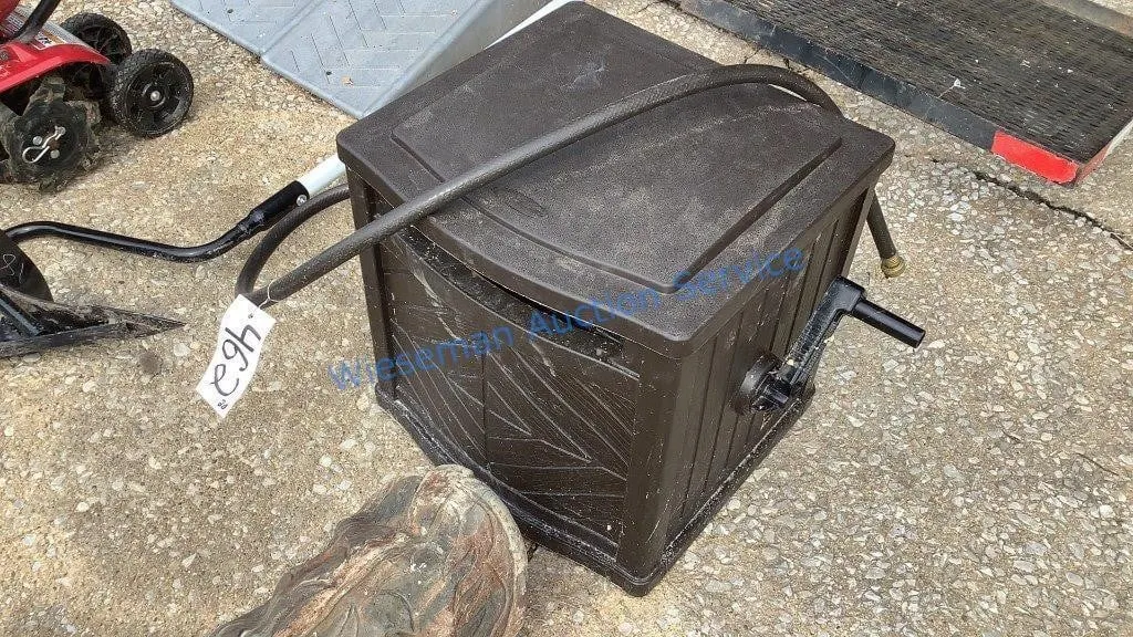 GARDEN HOSE REEL CONTAINER