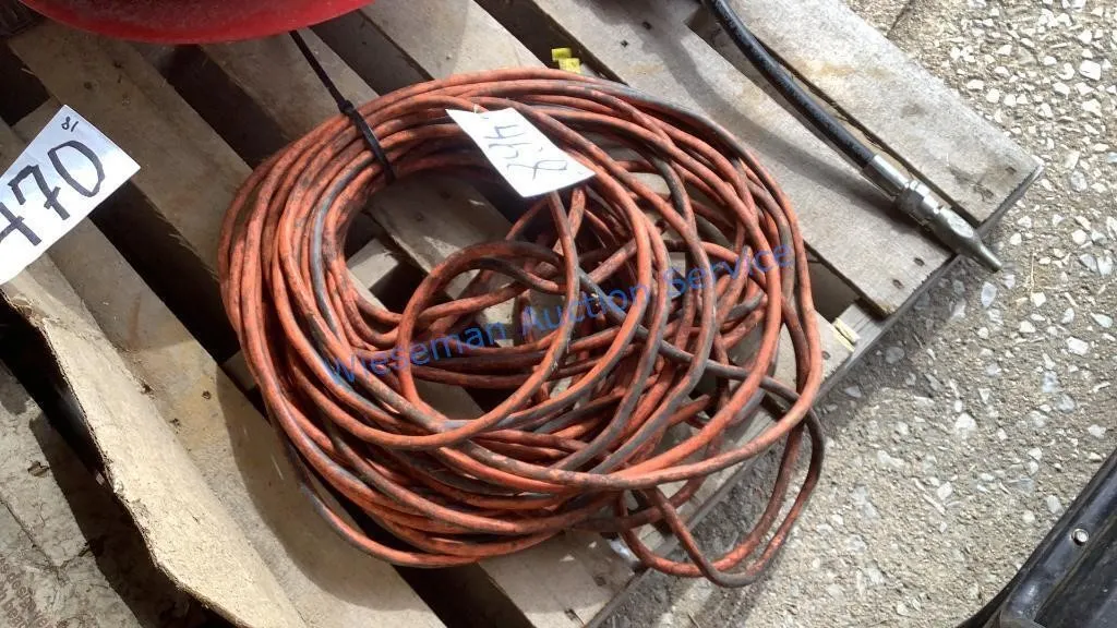 EXTENSION CORD