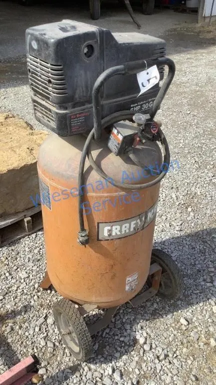 CRAFTSMAN AIR COMPRESSOR - 30 GAL