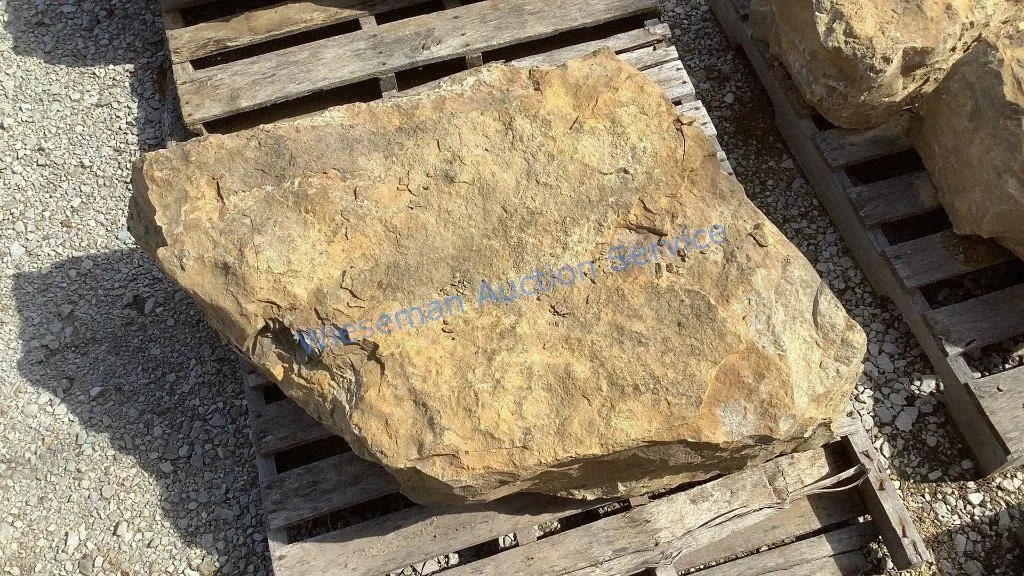 NATURAL STONE 32"x29"x11"