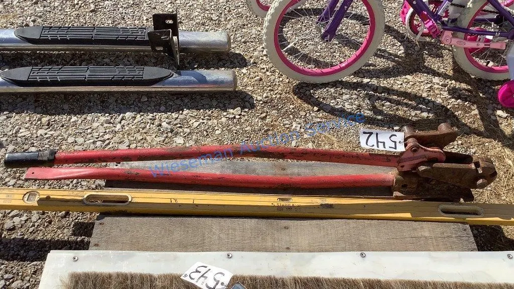 REBAR CUTTER AND 6FT LEVEL