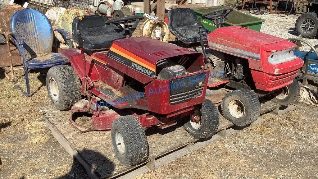 MURRAY RIDING MOWER AND RANCH KING RIDING MOWER