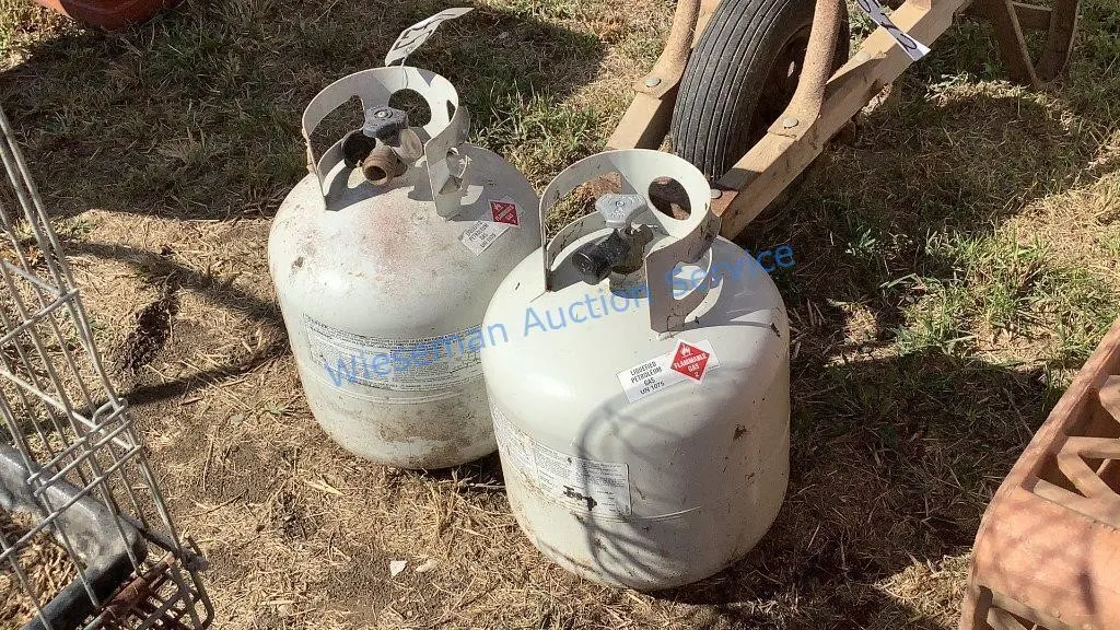 PROPANE TANKS / LP TANKS