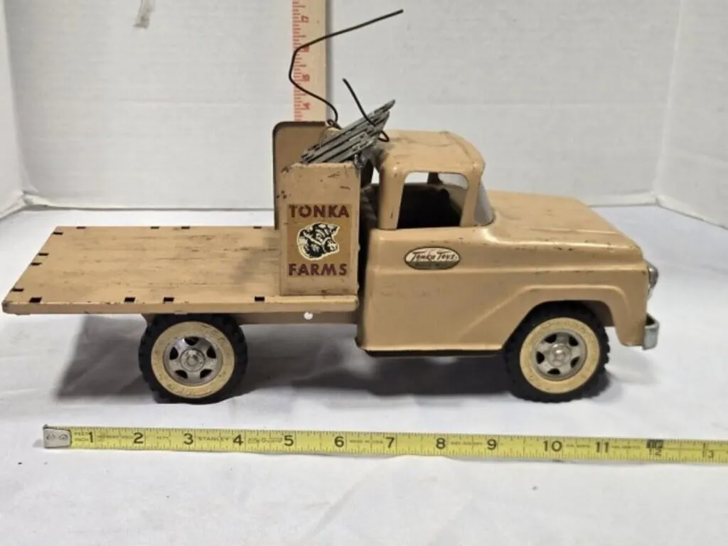 Tonka Toys Flat Bed Toy Truck