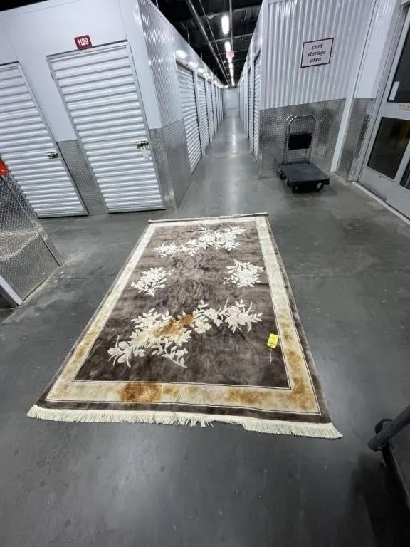 ORIENTAL RUG - 5'x8'