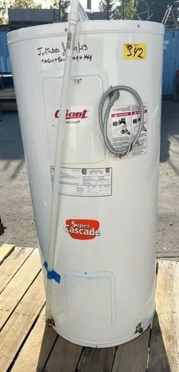 40 gallon Electric Water Heater. Good working