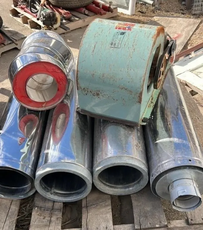4 Sections of Selkirk Chimney, 8" Opening and