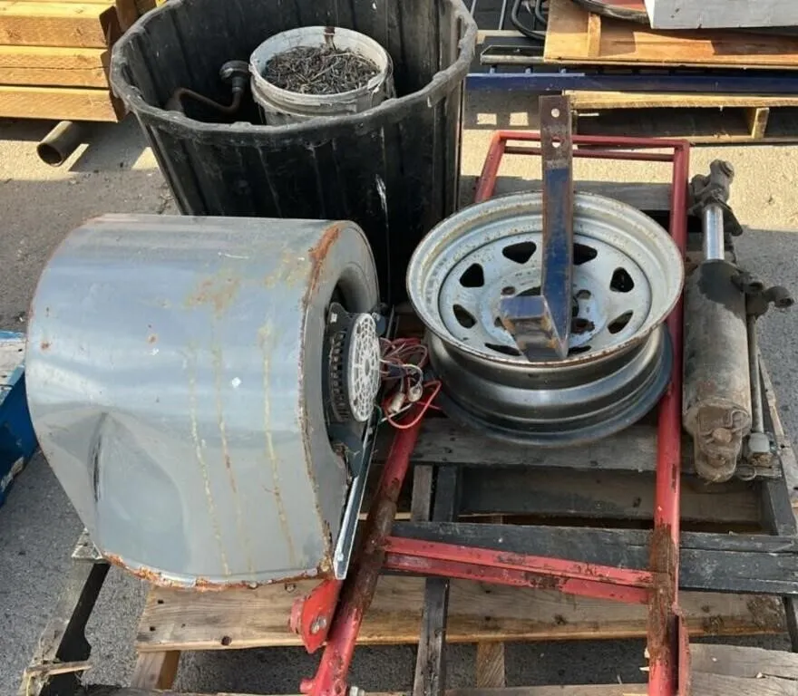 Pallet w/Anhydrous Manifold, Shingle Nails,