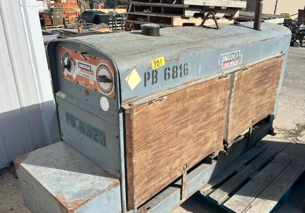 Lincoln Model SAE-400 DC Welder. Diesel Engine.