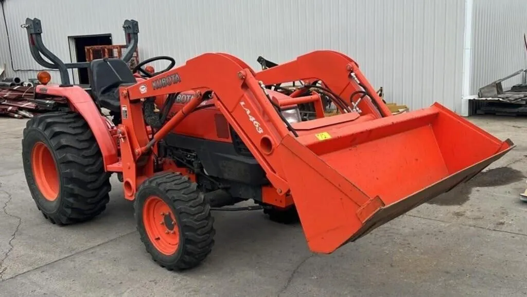 KUBOTA Model L3400D Compact MFWD Diesel Tractor,