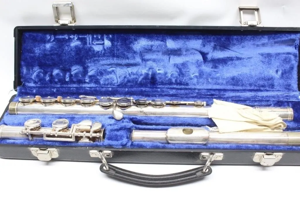 Gemeinhardt 2SP Silver Flute with Case